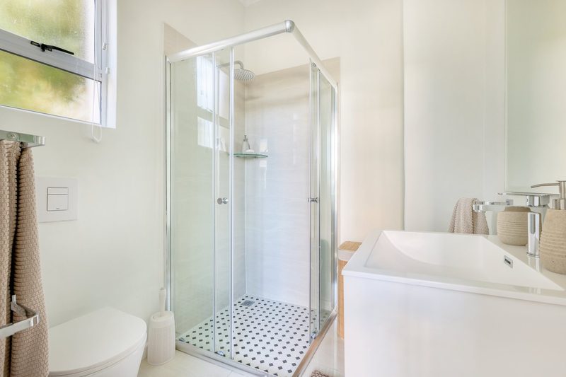 Bedroom two ensuite
